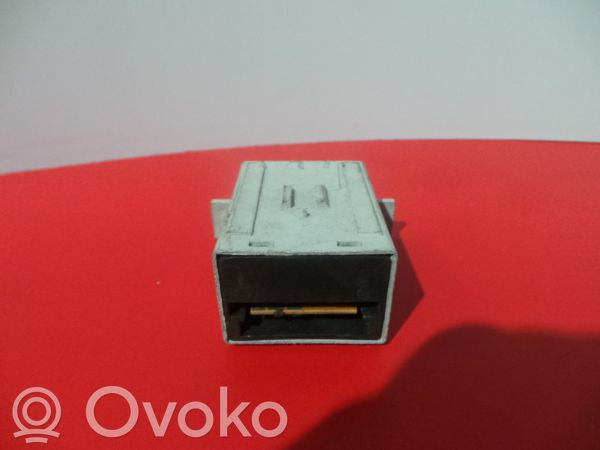 Renault Clio I Daudzfunkciju vadības slēdzis / poga 