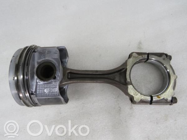 Piston   F6J6900Y2RY,COMBIELA
