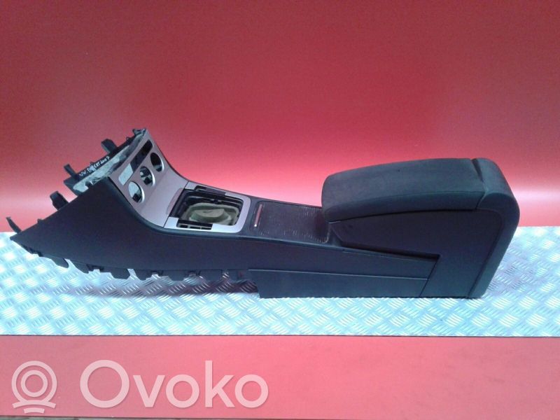 Volkswagen PASSAT B6 Tunel środkowy 