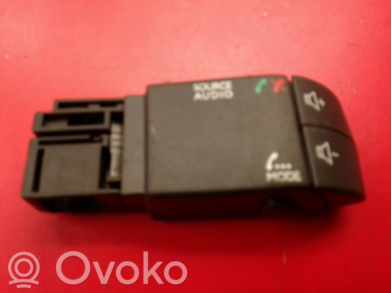 Renault Laguna I Multifunkcinis valdymo jungtukas/ rankenėlė 