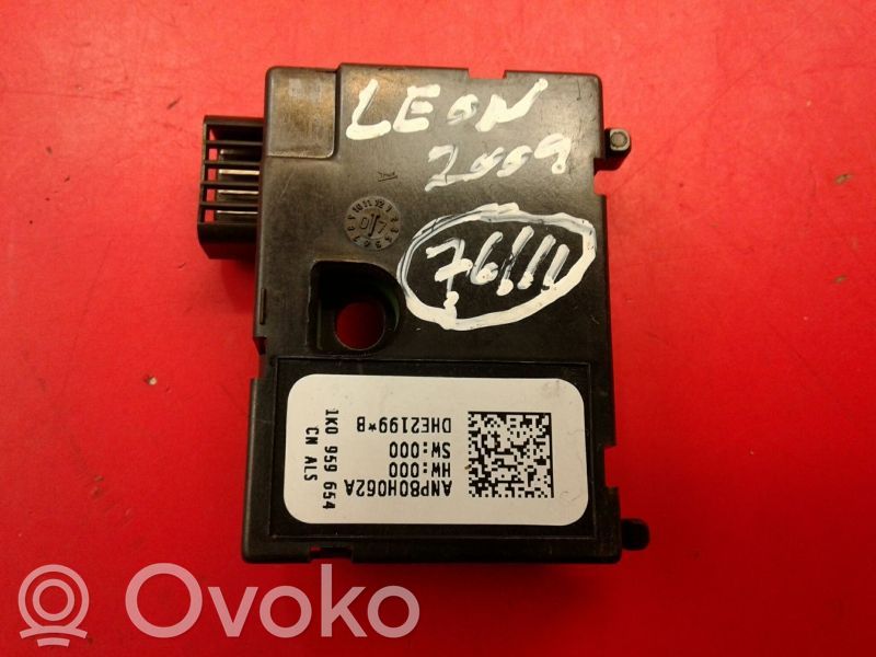 Steering angle sensor   1K0,654
