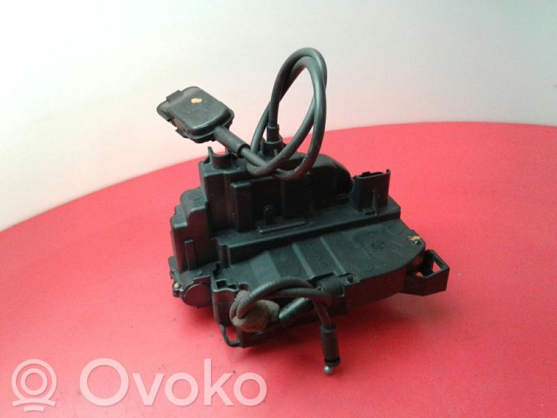 Renault Clio III Etuoven lukko 