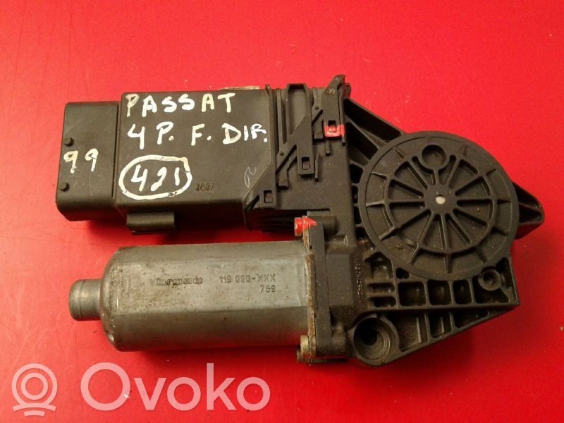 Volkswagen PASSAT B5 Front door window regulator motor 