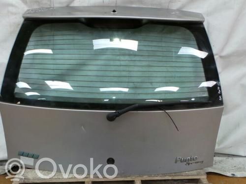 Fiat Punto (188) Takaluukun/tavaratilan kansi 