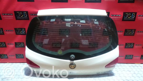 Alfa Romeo 147 Tylna klapa bagażnika 