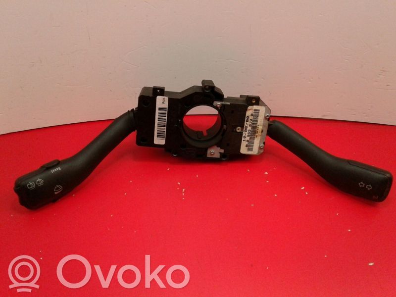 Volkswagen Golf IV Interruptor/palanca de limpiador de luz de giro 