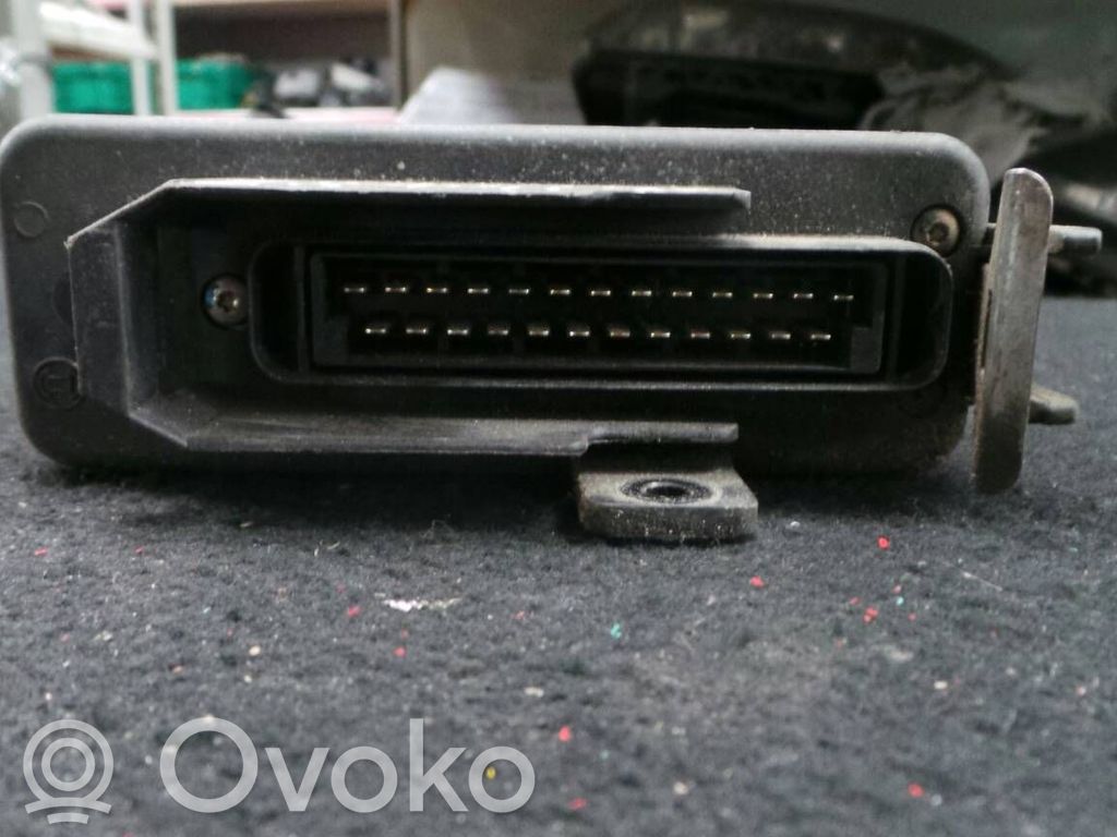Engine control unit/module   000,38065,7017000442,752,BOSCH