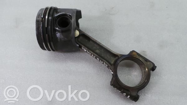Nissan Qashqai+2 Stūmoklis (-iai) 