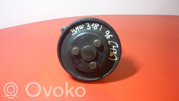 Power steering pump   LF65A,476,LUK