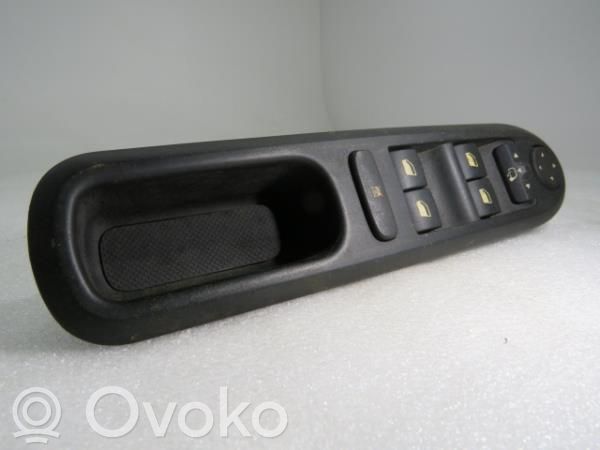 Electric window control switch   5326,53269700,53269704,9704