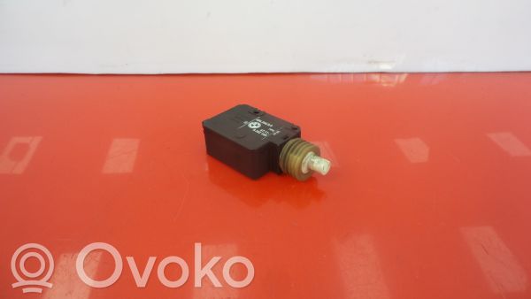 BMW 5 E39 Tailgate exterior lock 