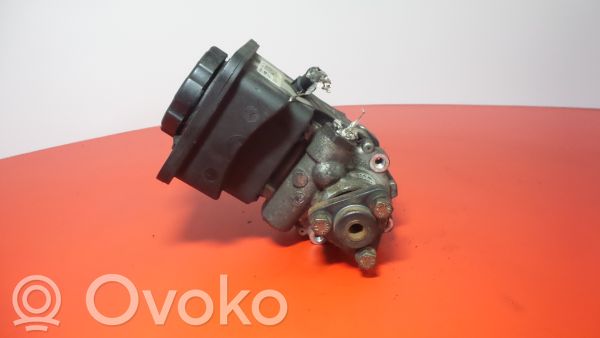 BMW 3 E46 Power steering pump 