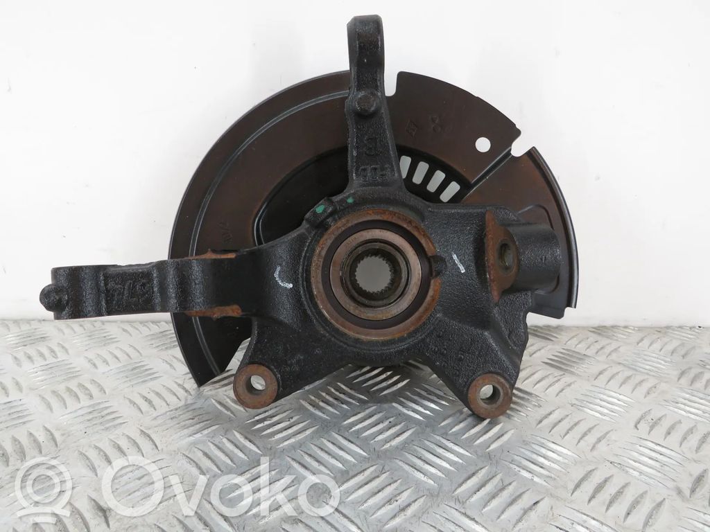 Renault Clio V Achsschenkel vorne 