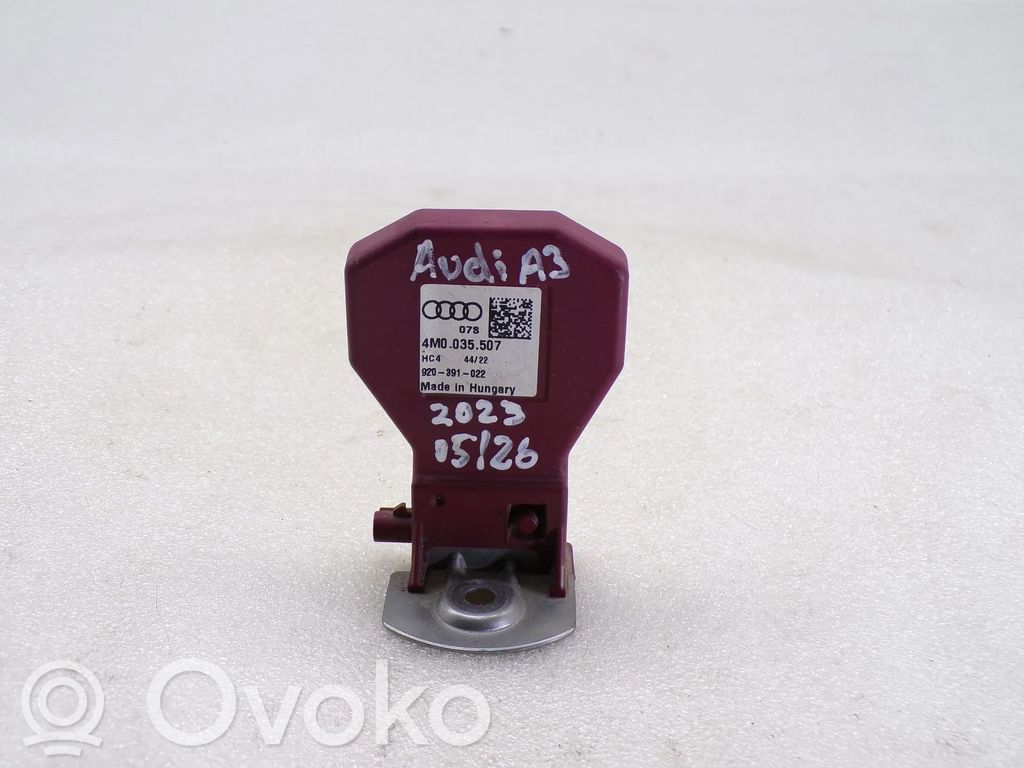 Pystyantennivahvistin   4M0035507,920391022