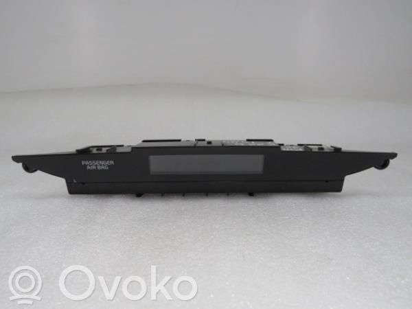KIA Ceed Ekrāns / displejs / mazais ekrāns 