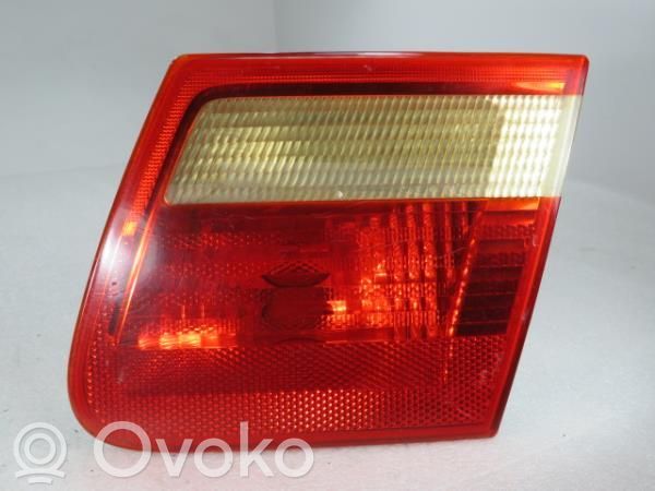 BMW 3 E46 Lampă spate în capacul portbagajului 