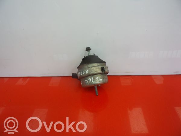 Engine mount bracket   4B0199379E
