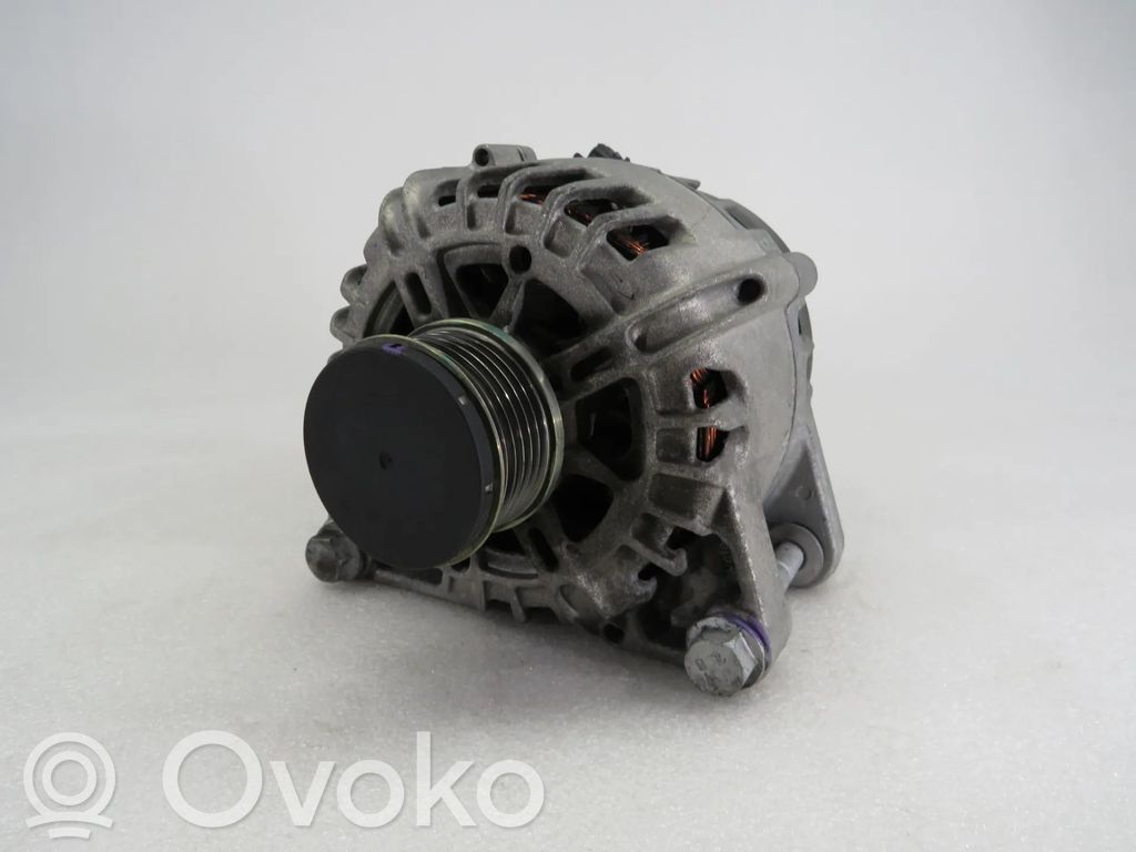 Peugeot 208 II Generatore/alternatore 