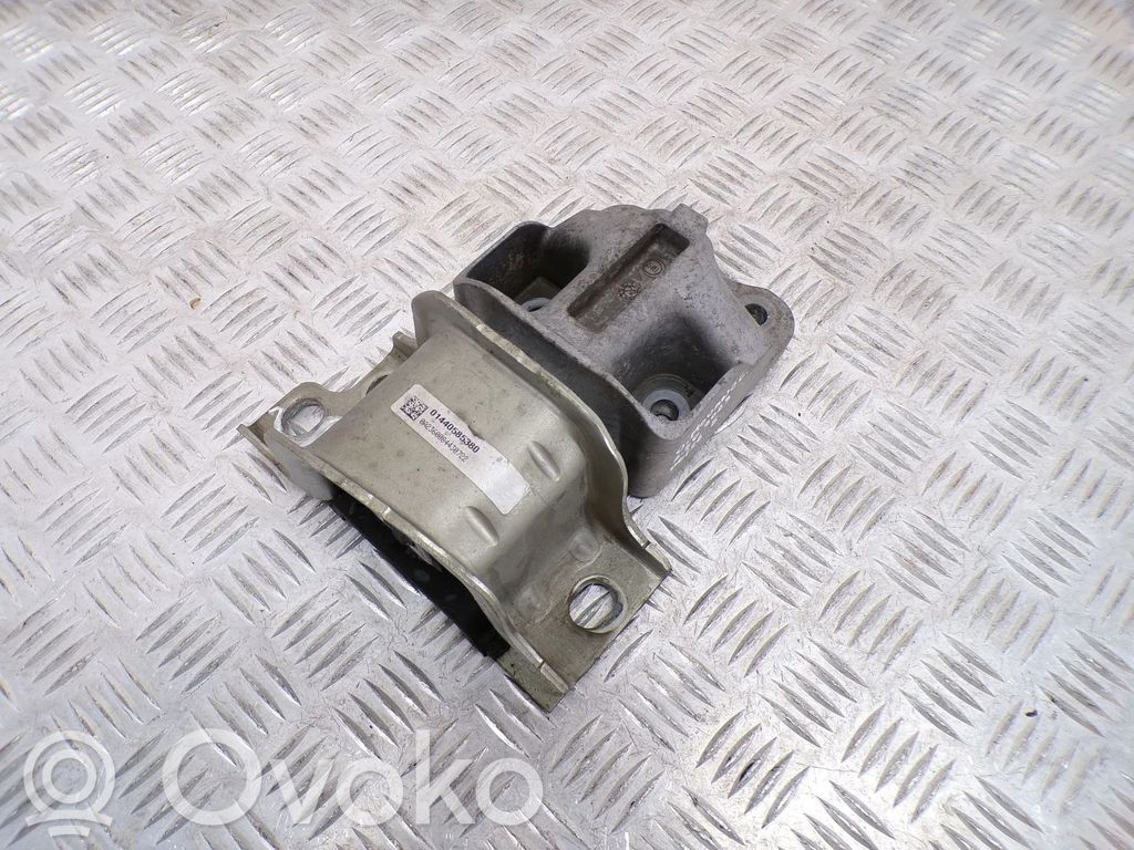 Opel Movano C Engine mount bracket 