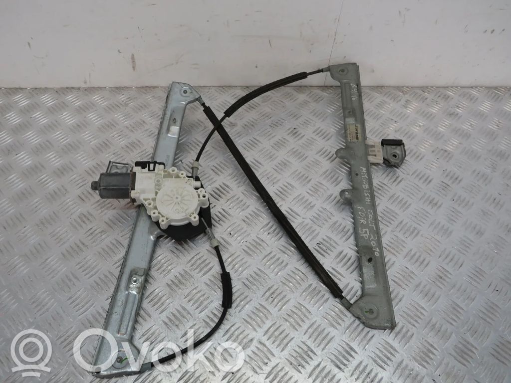 Mitsubishi Colt Macara geam față fără motor 