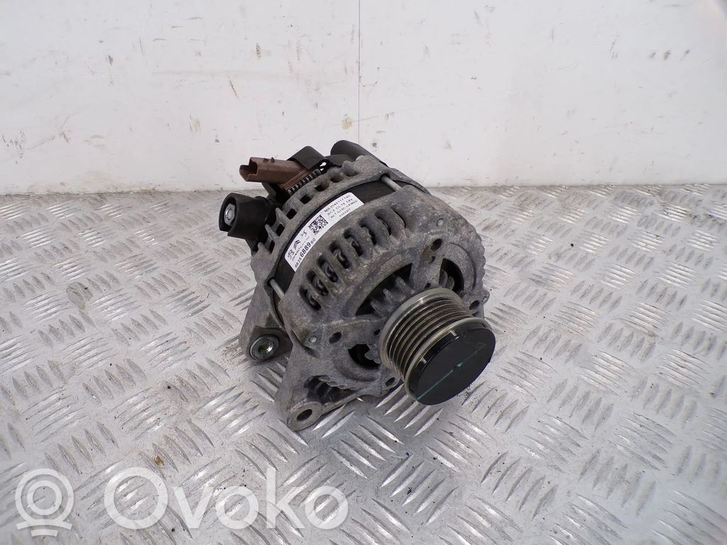 Peugeot 208 II Generatore/alternatore 