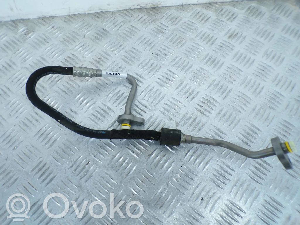 Volvo V60 Gaisa kondicioniera caurulīte (-es) / šļūtene (-es)