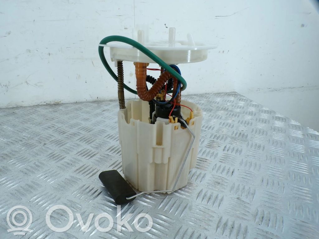 Bomba interna de combustible   31321316,0580203133