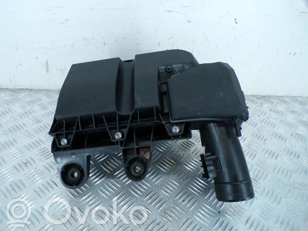Opel Vivaro Cutie filtru aer 