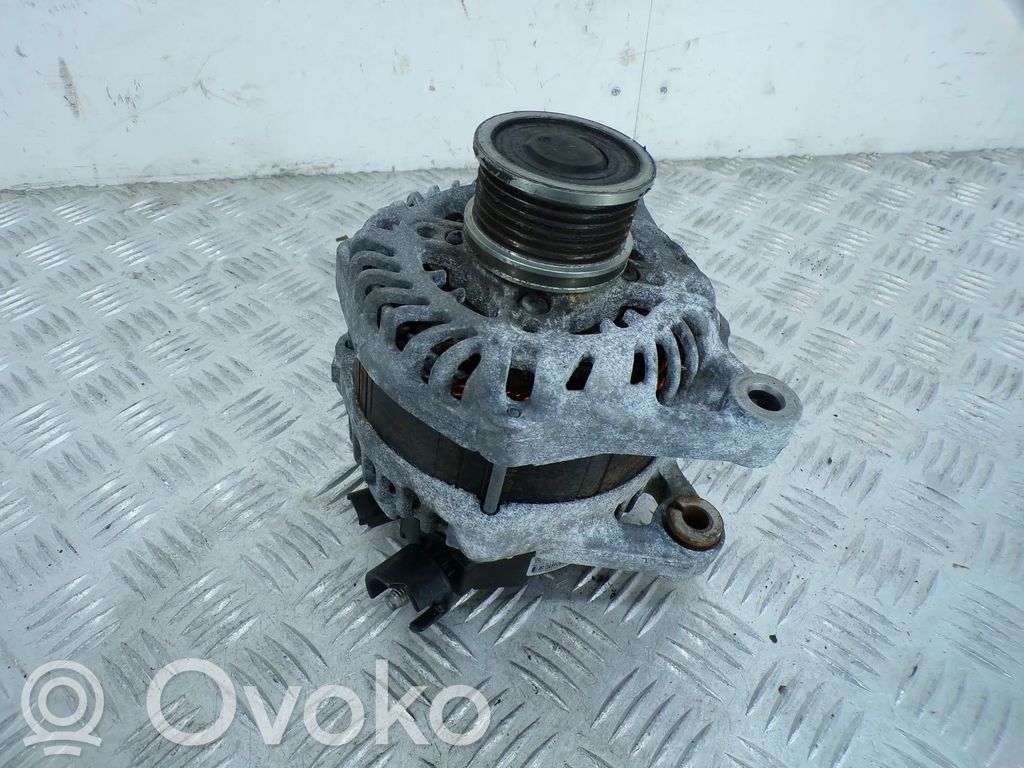 Opel Vivaro Generator/alternator 
