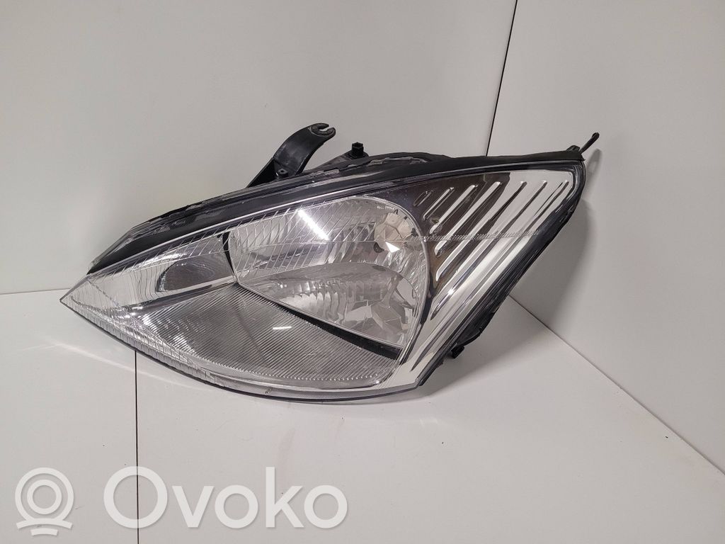 Ford Focus Headlight/headlamp 