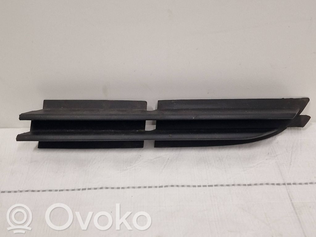 Front bumper lower grill   7032616