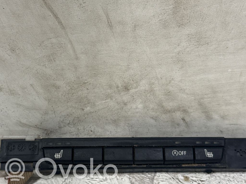 Sēdekļu apsildes slēdzis   6971799,110187,03744601