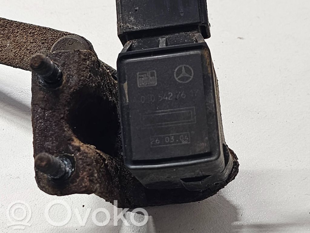 Mercedes-Benz E W211 Senzor nivel far 