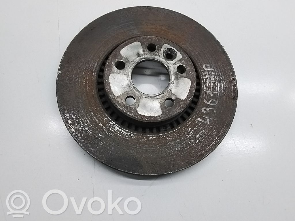 Volvo S60 Etujarrulevy 