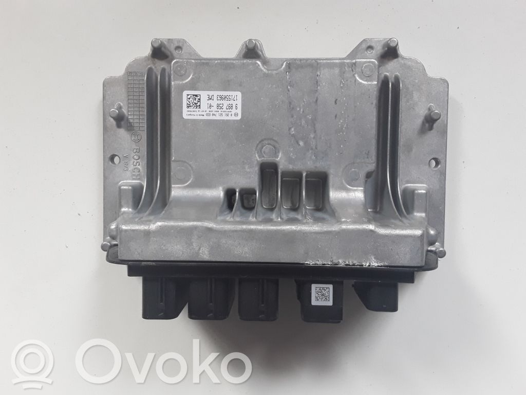 Mercedes-Benz C W205 Engine control unit/module 