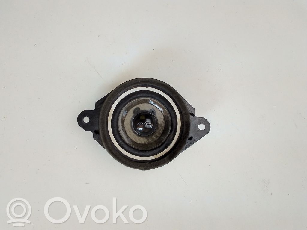 Mazda 6 Garsiakalbis (-iai) priekinėse duryse 