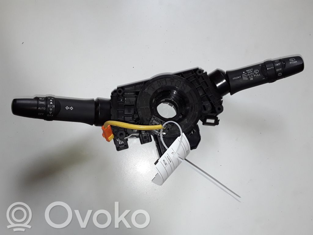 Mitsubishi ASX Interruptor/palanca de limpiador de luz de giro 