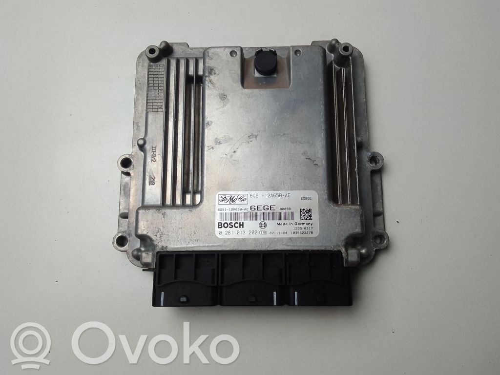 Land Rover Discovery Sport Engine control unit/module 