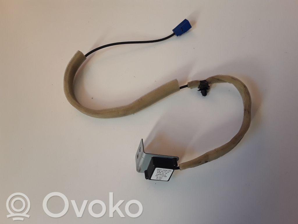 Suzuki Vitara (LY) Aerial GPS antenna 