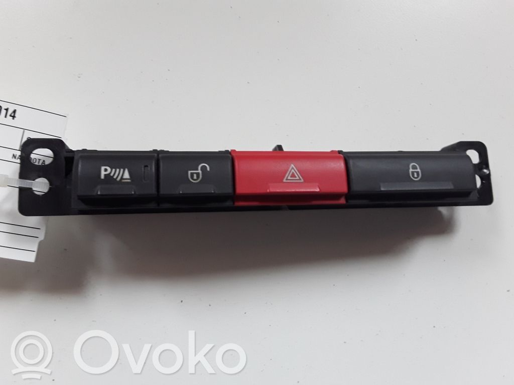 Land Rover Freelander 2 - LR2 Hazard light switch 