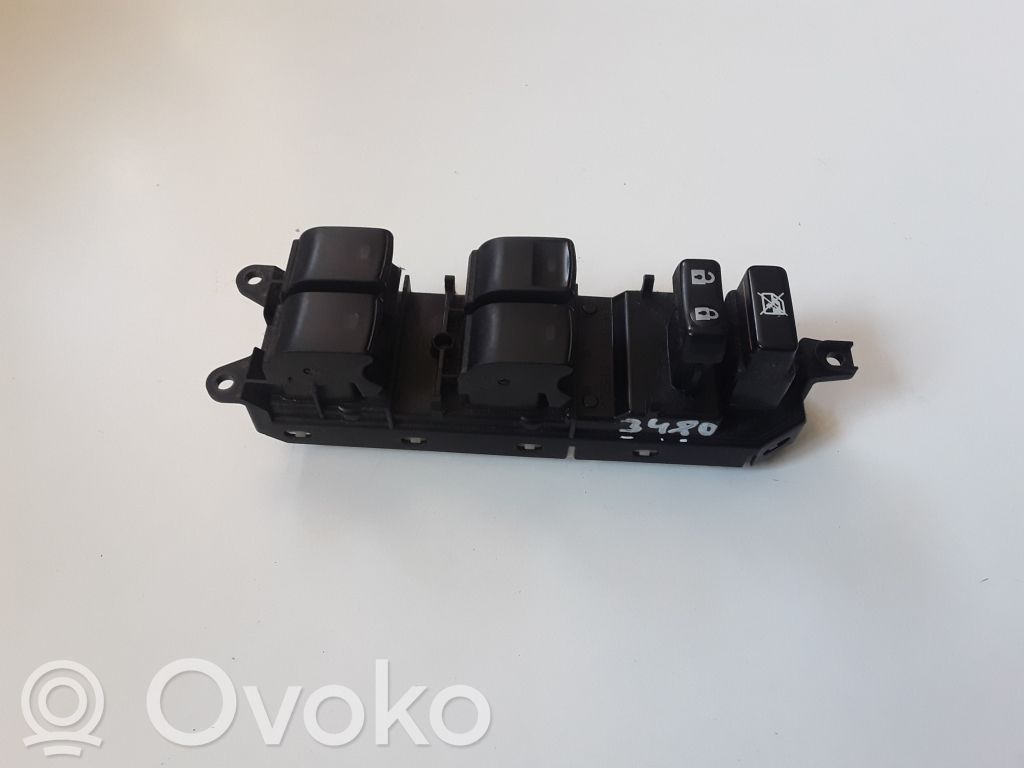 Toyota Prius (XW30) Electric window control switch 