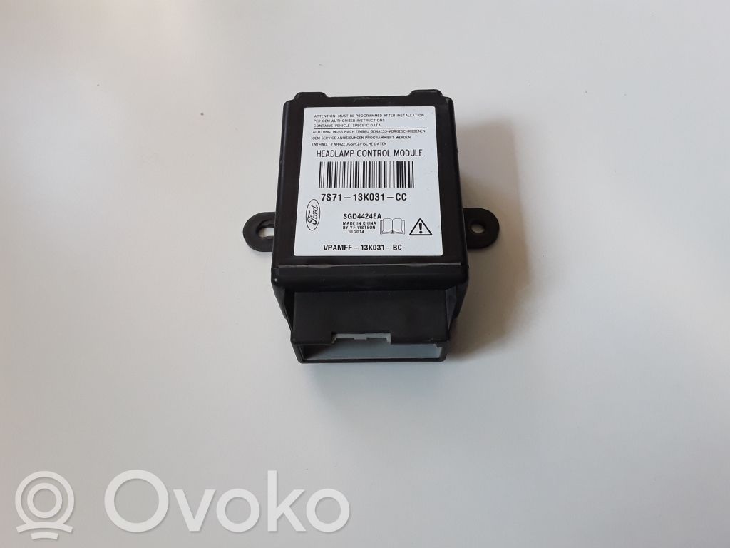 Ford Kuga II Light module LCM 