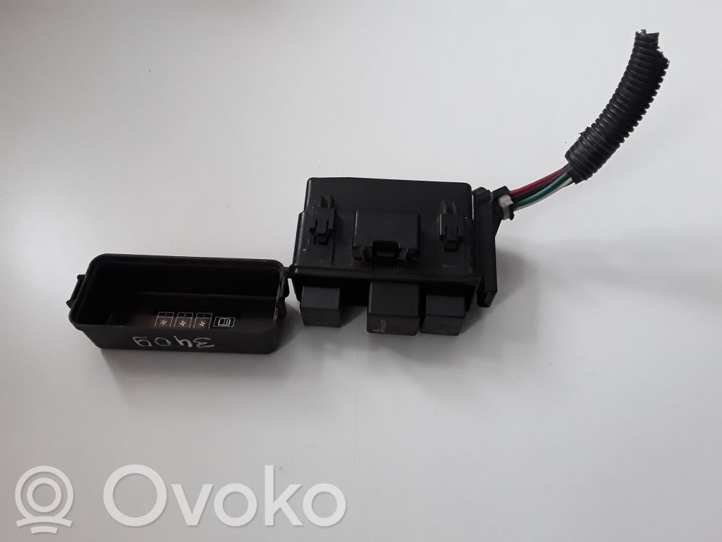 Mitsubishi Outlander Módulo de fusible 