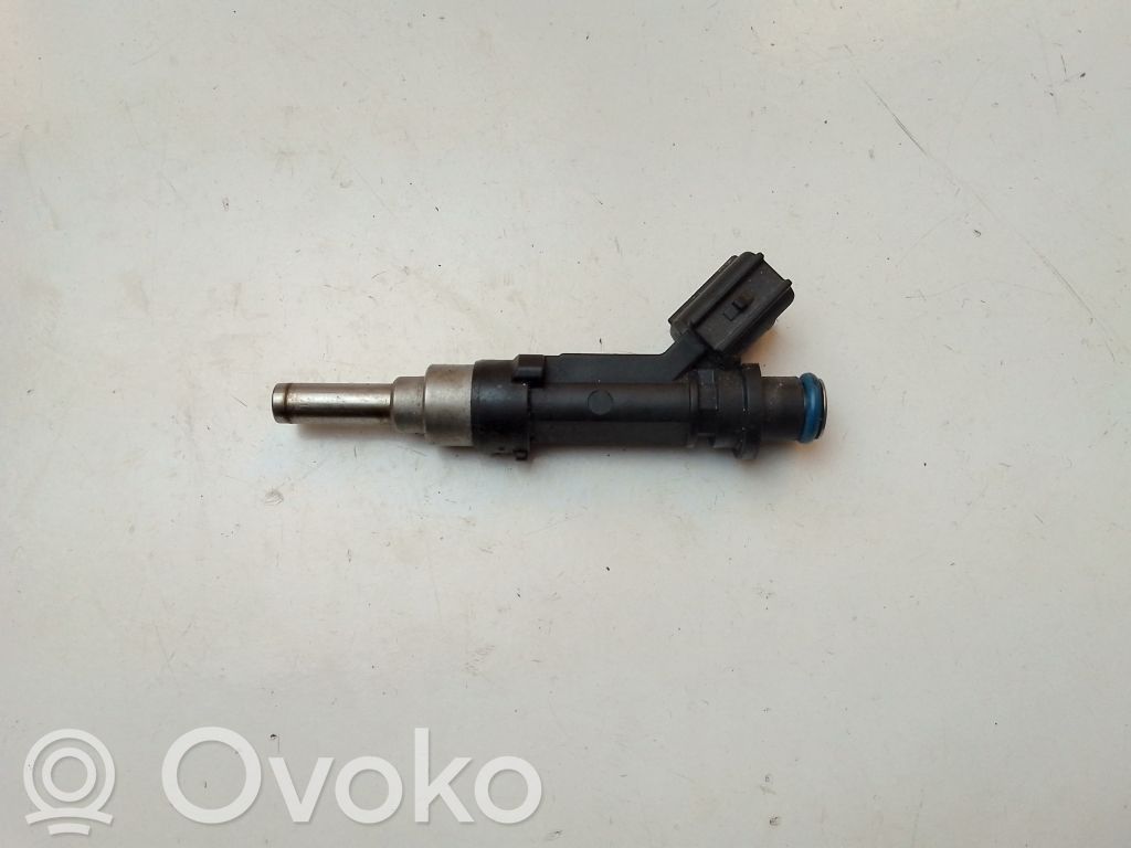 Toyota Yaris Tubo principal de alimentación del combustible 