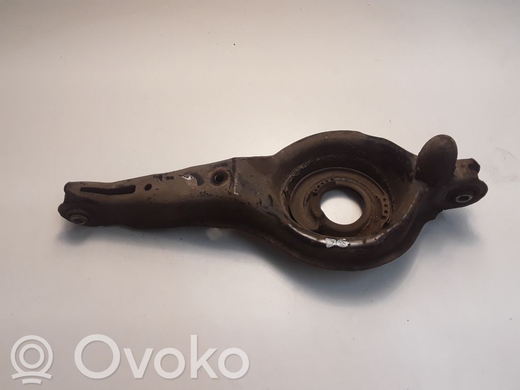 Volvo V40 Querlenker Achsschenkel hinten 