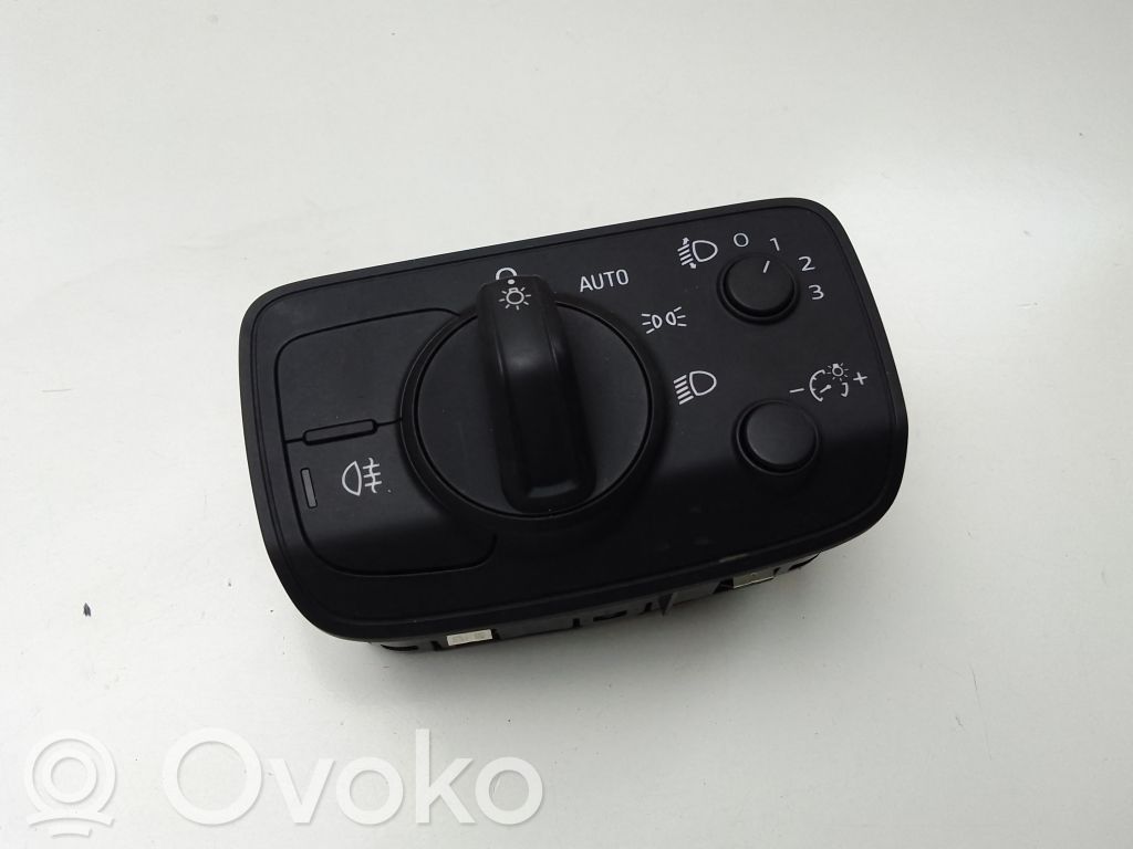 Audi Q2 - Light switch 