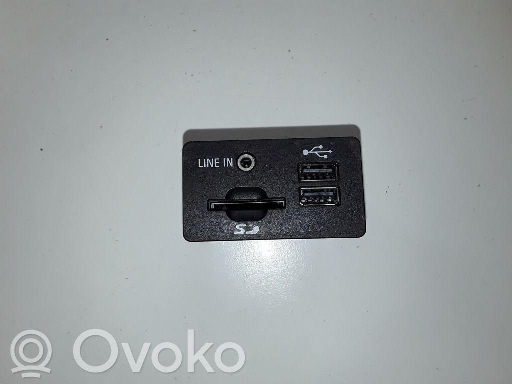 Ford Ranger Enchufe conector entrada auxiliar 