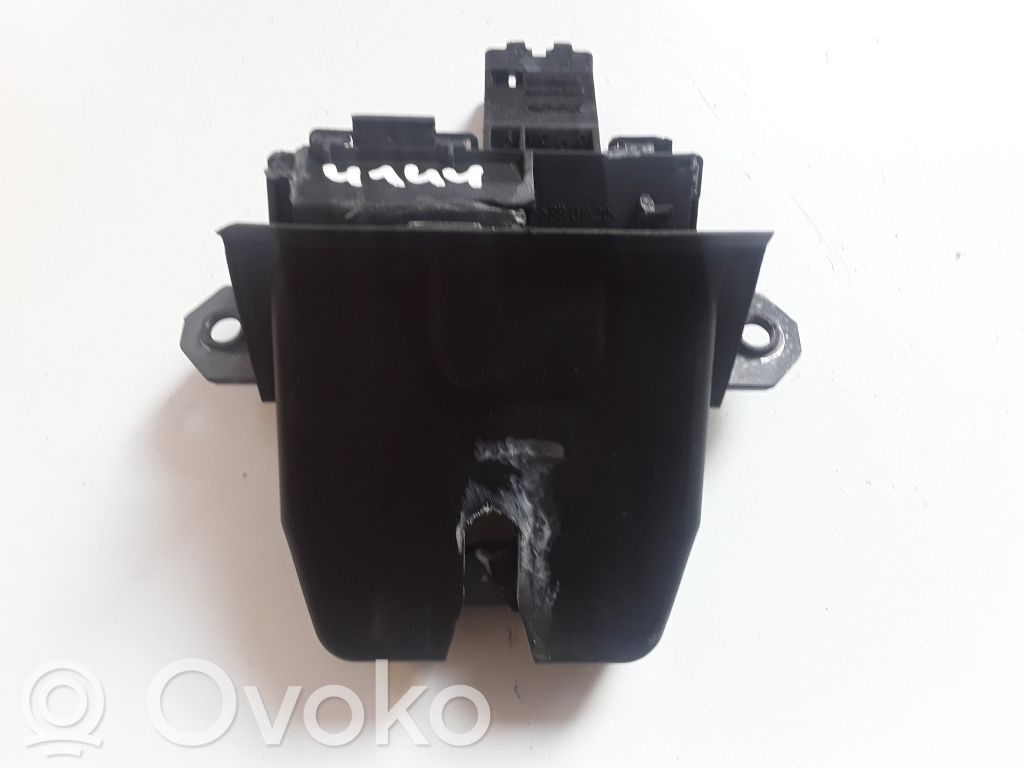 Ford Focus Loading door lock 