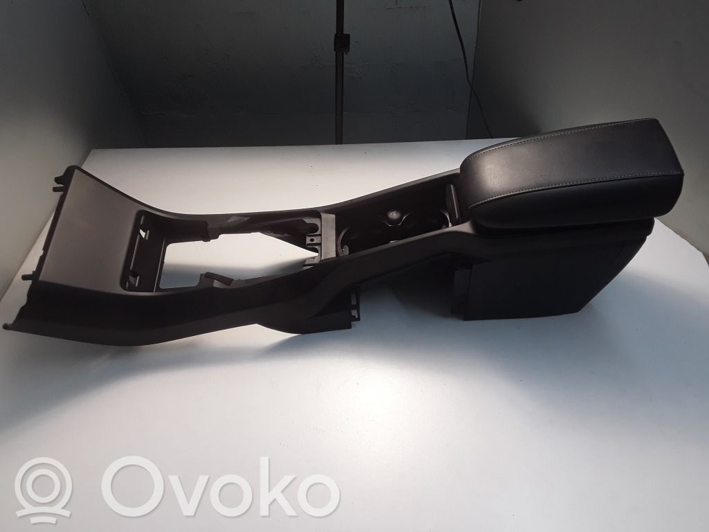Volvo V40 Käsinoja 