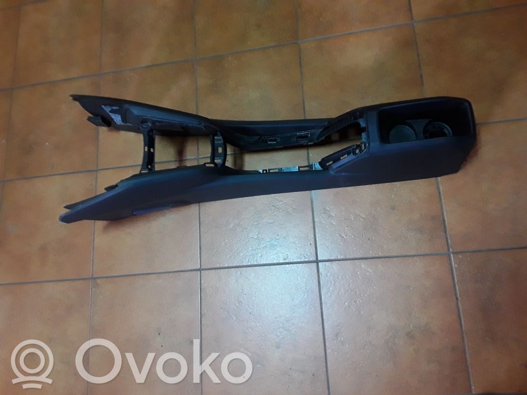 Peugeot 208 I Otros repuestos del interior 